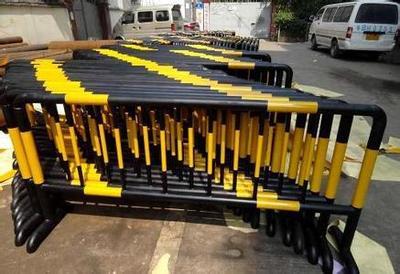 【供應(yīng)交通施工鐵馬護欄廠家 價格 安平縣恒祥道路護欄廠】價格,廠家,圖片,護欄/圍欄/欄桿,河北勁捷環(huán)保設(shè)備科技-